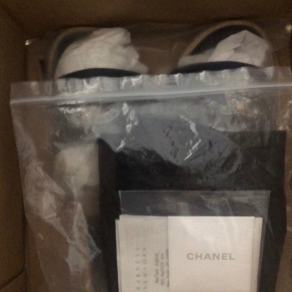 Chanel Slides Pictures before sent to pm